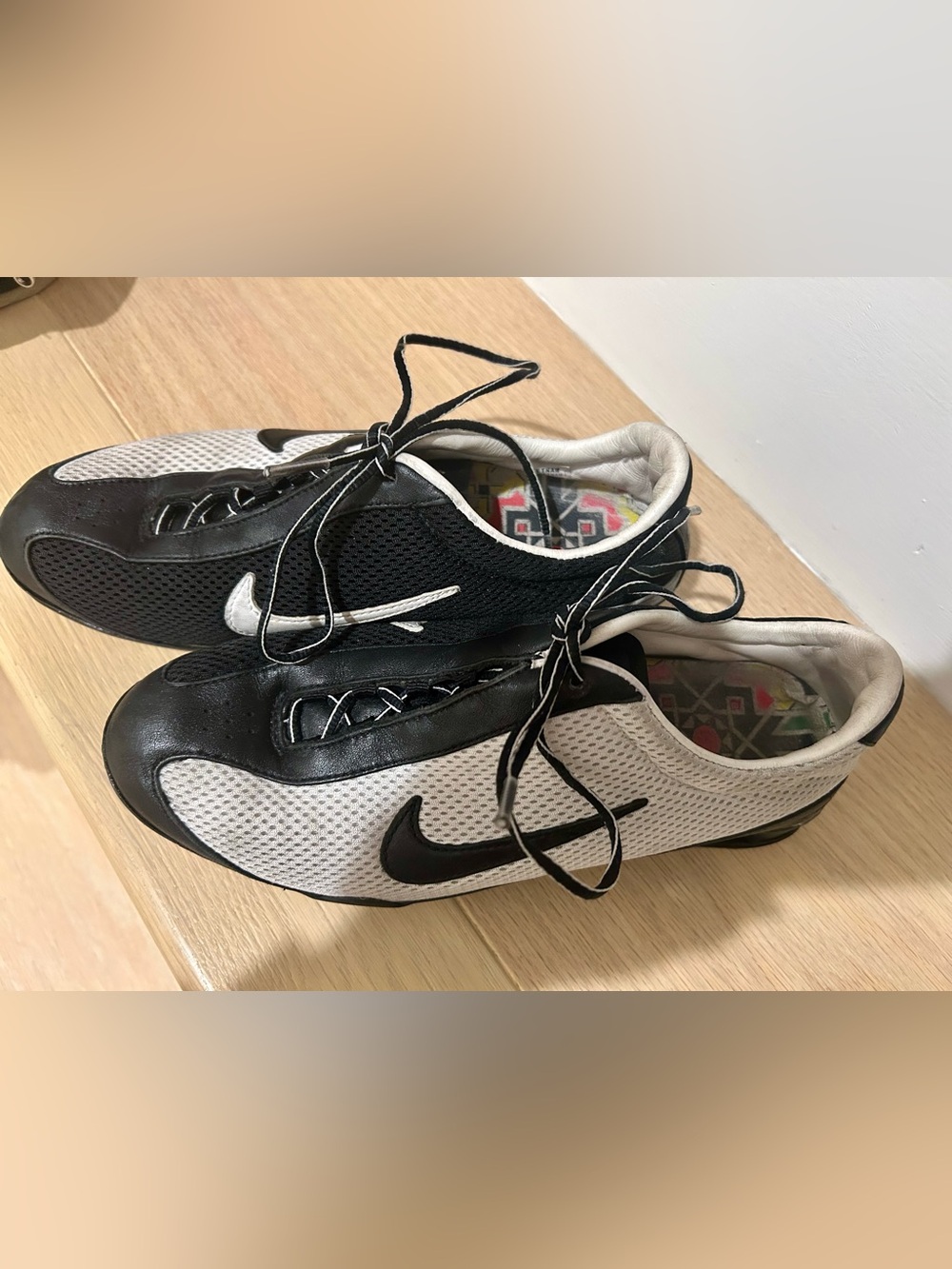 Nike Black & White The Rival Shox vintage women’s Sneakers 6.5